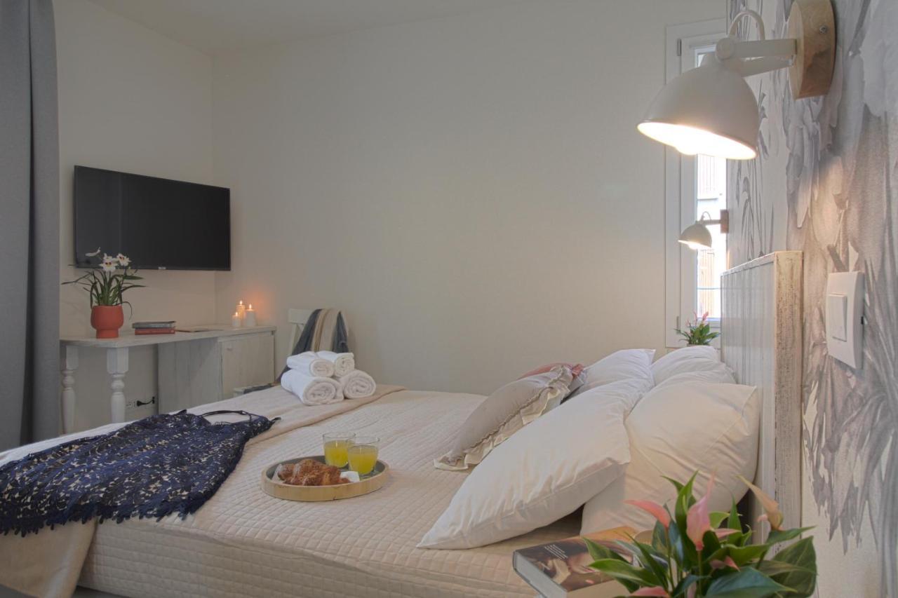 Hotel Bed & Basta Reggio nell'Emilia Esterno foto