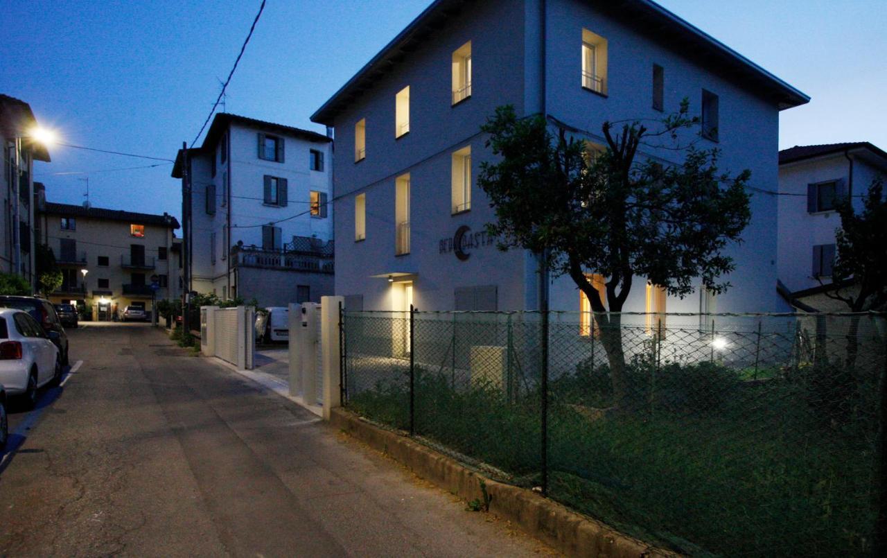 Hotel Bed & Basta Reggio nell'Emilia Esterno foto